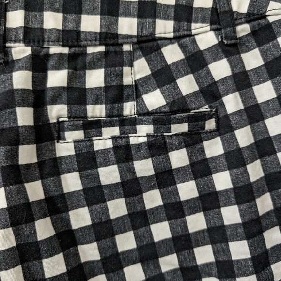 St Johns Bay Crop Pants Size 4 Black & White Plaid Checked - Picture 2 of 7